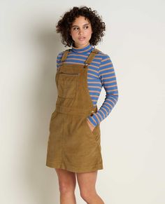 With this one, it’s all about the details. An exposed zip pocket, button side entry, and adjustable straps throw it back old school, and when it comes to styling, the sky’s the limit. Flannel Shorts, Women's Jumpsuit, Throw It Back, Short Loungewear, Paper Sleeves, Eco Friendly Clothing, Honey Brown, Knee Dress, Short Jumpsuit