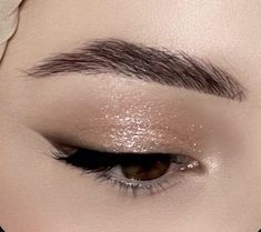 Simple Formal Makeup, Simple Elegant Makeup, Eye Makeup Inspo, Simple Prom Makeup, Formal Ideas, Homecoming Outfit, Makeup Simple, Eye Eye, Formal Makeup