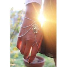 Feshionn IOBI bracelets Platinum Hand of Fatima Hamsa Body Jewelry Bracelet Hand Harness, Style Marocain, Hand Chain Bracelet, Hamsa Bracelet, Body Chains, Mode Boho, Tassel Bracelet, Hand Bracelet, Tassel Jewelry