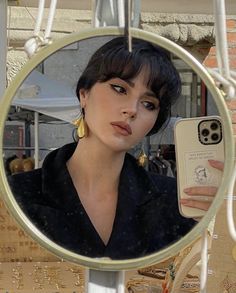 French Women Beauty, Parisienne Style, Soft Dramatic, Arabian Beauty Women, Photography Posing Guide, Creative Makeup Looks, French Women, Instagram Influencer, Looks Chic