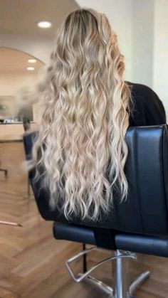 Kylie Hair, Christmas Party Hairstyles, Beach Wave Hair, Curls For Long Hair, Ball Hairstyles, Beach Wedding Hair, Blonde Hair Inspiration, Sporty Hairstyles, Party Hairstyles