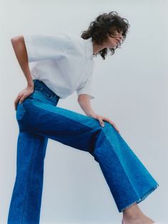 Zara Shop, Rhapsody In Blue, Woman Jeans, Jean Large, High Street Fashion, Zara New, Colour Blocking, Button Fly Jeans, Zara Woman