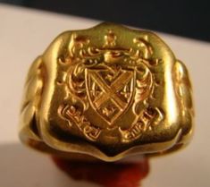 Custom Signet Ring, Unique Mens Rings, Ring Bear, Apothecary Cabinet, Family Crests, Gold Money, Cash Money, Signet Rings, Diamond Eyes