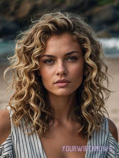 25 Trendy Beach Hairstyles for Curly Hair: From Sunrise to Sunset Beach Hairstyles For Curly Hair, Natural Curly Hair Cuts, Medium Length Curly Hair, Haircuts For Women Over 50, Curl Defining, Hairstyles And Haircuts, Trendy Beach, Haircuts For Curly Hair, Natural Curls Hairstyles