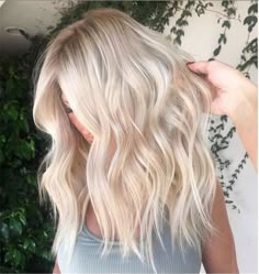 light blonde hair Ash White Hair, White Hair Color Ideas, White Blonde Hair Color, Hair Plopping, White Hair Color, White Blonde Hair, Hair Color Unique, Light Blonde Hair