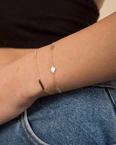 "A perfect mix of simple and versatile, minimal and elegant - this delicate five mini-circle bracelet looks gorgeous worn alone for a subtle shine but will also layer effortlessly with other dainty bracelets. *Price is per one circle charm bracelet, as seen in the third photo. Other bangle bracelet is available to purchase separately from my shop. * D E T A I L S * ∙ Material: 18K Gold Plated over .925 Sterling Silver ∙ Chain length: Adjustable length 6 to 7 inches (15 to 18cm) ∙ Dimensions: Cir Trendy Jewelry Ideas, Gold Coin Bracelet, Handmade Clay Jewelry, Circle Bracelet, Bracelet Minimalist, Coin Bracelet, Gold Armband, Bracelet Dainty, Dainty Bracelet