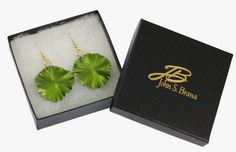 Cool 2017 Pantone Color of the Year Greenery Earrings Highlighted by #Etsy #Aluminum #Handmade #Accessories https://www.etsy.com/listing/168868871 Elegant Lime Green Earrings For Gift, Lime Green Jewelry With Matching Earrings For Gift, 10th Wedding Anniversary Gift, Aluminum Earrings, Bold Statement Jewelry, 10th Wedding Anniversary, Aluminum Jewelry, Wedding Anniversary Gift, Amazon Handmade