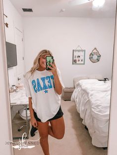 Block Tees Coach Clothes, Lazy Summer Outfit, Tshirt And Shorts, White Girl Outfits, Comfy School Outfits, Vsco Outfits, Basic Girl, Cute Lazy Outfits