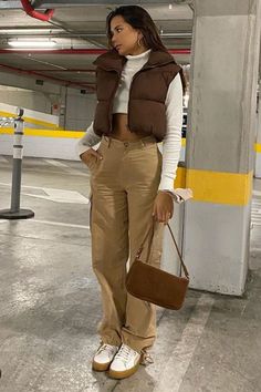 Aesthetic Clothes For Women, Cute Casual Clothes, Chilly Weather Outfits, Inspo Looks, Cold Outfits, Looks Street Style, Causual Outfits