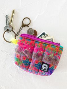 Mini Puffy Coin Purse Key Clip - Rainbow Border-view 1 Lanyard Wallet Zipper Pouch, Sewn Car Accessories, Material Key Rings, Pink Wishlist, Keychain Wallets, Car Finds, Rainbow Border, Mini Coin Purse, Quilted Backpack