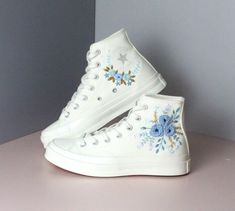 Custom Converse Platform/ Wedding Flowers Embroidered Shoes/ Bridal Flowers Embroidered Sneakers/ Personalized Bride Sneaker/Shoes For Bride  💸 Price includes Converse Shoes and floral embroidery as shown 🌸 You can send me your Converse/Vans shoes or I can buy them for you. We stock all the Converse and Vans shoes you want, if you want other Converse/Vans shoes in the store, please message us. Your embroidered Converse/Vans shoes will be available for shipping in 7-15 days. 🌸 I started hand e Bride Sneakers, Embroidered Sneakers, Shoes For Bride, Chuck Taylor Shoes, Embroidered Converse, Converse Platform, Flowers Embroidered, Custom Converse, Embroidered Shoes