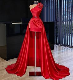 Unique Red Dress, Prom Dresses Satin, Red Evening Gown, Red Prom Dresses, Classy Prom Dresses, Dresses Satin, Elegant Prom Dresses