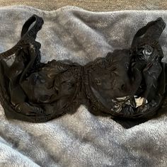 Never Worn Soma Sensuous Lace Bra. Black Full Cup Lace Bra, Black Lace Full Cup Bra, Elegant Full Cup Stretch Bra, Elegant Black Bra With Lined Body, Elegant Evening Stretch Bra, Elegant Black Lined Bra, Black Full Cup Stretch Bra, Black Stretch Full Cup Bra, Elegant Night Out Bra With Lined Body