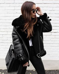 Winter Mode Outfits, Mode Zara, Pilot Jacket, Aviators Women, Leather Jacket Outfits, Aviator Jackets, Style Winter, Aviator Style, Black Women Fashion