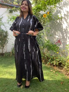 For more robes, kaftan, custom dresses  please visit our homepage- https://www.etsy.com/shop/mommyrobeclothing SALE-  BUY 1 AVAIL 10% OFF,BUY 2 AVAIL 15% OFF, BUY 3 AVAIL 20% OFF ..coupon showed doing check out. All dresses are custommade- ONLY FOR YOU! . Indian Block Print / Tie Dye Handmade Medium weight Cotton Kaftans Robes- all made to measure!!. Namaste, Greetings from India!!Welcome to mommyrobeclothing You will find kaftans for all framed ladies from regular kaftans to nursing ,hospital g Short Sleeve Maxi Dress For Maternity, Maternity Maxi Dress With Short Sleeves, Black Cotton Maxi Kaftan, Maternity Maxi Dress Floor-length, Floor-length Maternity Maxi Dress, Maternity Floor-length Gown, Floor-length Maternity Gown, Cotton Maxi Dress For Maternity Wear, Feeding Gown