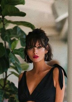 pinterest // jadynavery Bangs Updo, Makeup 40, Haircuts For Curly Hair, Short Bob Haircuts, Short Hair With Bangs, Cut My Hair