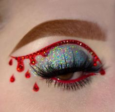 Rhinestone Eye Makeup Simple, Blood Eyeliner, Dragon Eye Makeup, Pumpkin Eye Makeup, Monster Makeup, Vampire Bride, Cute Halloween Makeup, Eye Makeup Styles, Cute Eye Makeup