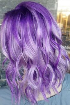 Fascinating Purple Highlights To Add More Colors To Your Life ★ Purple Balayage, Light Purple Hair, Ombre Purple, Hair Color Unique, Hair Color Crazy, Purple Highlights, Bright Hair Colors, Lavender Hair, Hair Color Purple