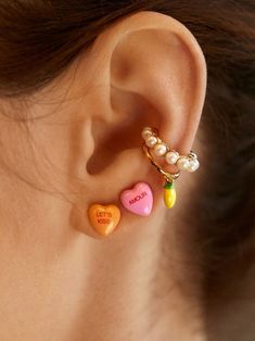 Dope Jewelry, Jewelry Lookbook, Girly Jewelry, Jewelry Inspo, Mode Inspiration, Pretty Jewellery, Ear Jewelry, Piercing Jewelry, Heart Earrings