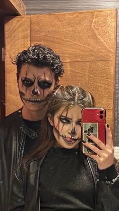 Male Costumes For Women, Halloween Couple Custome, Costumes For Halloween Couples, Halloween Hot Outfits, Halloween Makeup Couples Ideas, Halloween Costumes Aesthetic Couple, Cute Halloween Ideas For Couples, Cool Scary Halloween Costumes, Hot Halloween Couples Costumes