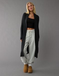 A dramatic take on your go-to cardigan. Duster Cardigan Outfit, Cardigan Outfit, Adam Sandler, Duster Cardigan, Cardigan Outfits, Oversized Tshirt, Front Open, Sweater Outfits, Women's Jeans