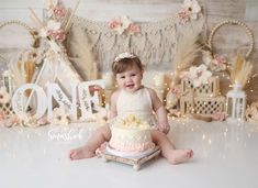 Jersey Cake, Cake Smash Theme, Baby Birthday Photoshoot, 1st Birthday Girl Decorations, Boho Cake, Smash Cake Girl, Baby Fotografie, 1st Birthday Photoshoot, 1st Birthday Cake Smash