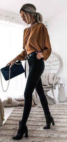 Slides Outfit, Booties Outfit, Stunning Outfits, Outfit Casual, Black Skinnies, Fall Winter Outfits