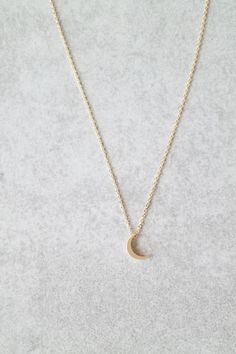 A sweet little crescent moon on a delicate gold chain. Details: - 18" - Lobster clasp closure - Gold plated - Handcrafted #GoldJewelleryChains #GoldJewelleryLatest Delicate Gold Chain, Celebrity Jewelry, Crescent Moon Necklace, Gold Chain Jewelry, Moon Necklace, Pretty Jewellery, Crescent Moon, Cute Jewelry, Luxury Jewelry