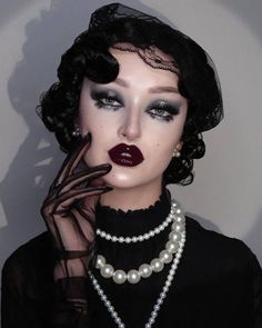 Mrs Bella, 1920s Makeup, Marcel Waves, Drag Make-up, Style Wig, Dark Lipstick, Halloween Tattoo, Finger Waves, Make Up Inspo