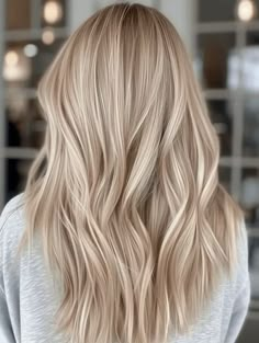 40 Dazzling March Hair Color Ideas 2024: Spring into Style with Fun and Elegant Blonde Hair 2024, Blonde Airtouch, Warm Blonde Hair, Blonde Hair Transformations, Dyed Blonde Hair, Light Blonde Hair, Balayage Blonde, Dark Blonde Hair