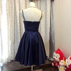 Просте темно -синє атлас Knee-length Satin Dress For Homecoming, Navy A-line Evening Dress, Blue Knee-length Mini Dress For Prom, Royal Blue Mini Dress For Prom, Blue A-line Midi Dress For Prom Season, Blue Knee-length Dress For Prom Season, Royal Blue Fitted Mini Dress, Blue Satin A-line Mini Dress, Blue A-line Satin Mini Dress