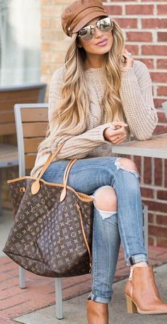 Casual Vacation Outfits, Outfit Designer, Winter Mode Outfits, Mode Chanel, Vogue Australia, Cute Winter Outfits, Teenager Outfits, Inspired Outfits, Casual Winter Outfits