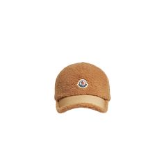 A perfect companion for outdoor playtime, this baseball cap is crafted from a resistant cotton blend. The accessory is softened by a plush faux fur lining. Casual Adjustable Hats With Plush Lining, Casual Adjustable Hat With Plush Lining, Shoes For Children, Personalized Jacket, Ski Accessories, Summer Gifts, Outerwear Outfit, Dog Coats