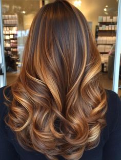 Balayage Color Miel, Blonde And Caramel Highlights, Blonde And Caramel, Balayage Caramel, Hair Refresh, Caramel Blonde Hair, Soft Balayage