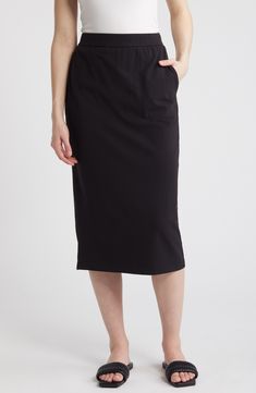 Made from stretch-kissed, extralong-staple cotton for a luxurious feel, this calf-length jersey skirt will be worn on repeat. 31" length Side-seam pockets 93% organic cotton,7% spandex Machine wash, tumble dry Made in Peru Jersey Skirt, Rollerball Perfume, Beauty Sale, Fragrance Design, Fabric Gift Bags, On Repeat, Emphasis, Eileen Fisher, Travel Size Products