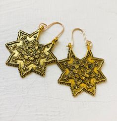 Berty And Gerty Vintage present these gold brass star hoop earrings. Condition is good. Size 4 x 3 cms. We ship daily with Royal Mail post. Please see our vintage gems www.etsy.com/shop/BertyAndGertyVintage Star Jewellery, Earrings Star, Bohemian Jewellery, Mail Post, Gold Dangle Earrings, Moon Pendant Necklace, Hoop Earrings Gold, Earrings Hoop, Star Jewelry