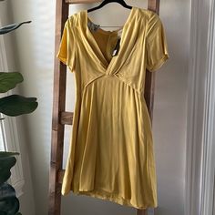 Everly Mustard Yellow Twist Dress Brand New, Never Worn Fully Lined 100% Rayon Size M Fitted Rayon Dress For Date Night, Yellow A-line Dress For Date Night, Yellow Short Sleeve Dress For Date Night, Fitted Rayon Mini Dress For Date Night, Fitted Rayon Midi Dress For Brunch, Mid-length Viscose Dress For Brunch, Fitted Rayon Dress For Brunch, Yellow Mini Dress With Short Sleeves For Date Night, Elegant Short Sleeve Rayon Mini Dress