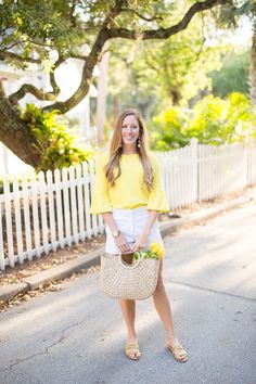 Classic and Colorful Spring Outfit Idea - Yellow Talbots Top and J.Crew Ruffle Shorts | Yellow Tulips | Straw Bag | What to Wear in the Spring | How to Style Shorts | How to Wear Shorts How To Wear Shorts, Simple Spring Outfits, Spring Outfit Idea, Outfits Shorts, Perfect Spring Outfit, Summer Fashion For Teens, Yellow Tulips, Style Shorts, Yellow Top