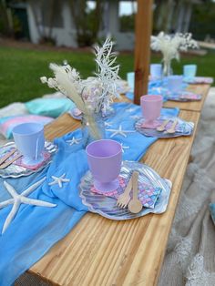 Mermaid Party Theme - Festa Bella Picnics - Popup Picnic - Girls Birthday - Party Ideas - Under the Sea theme Under The Sea Picnic Party, Mermaid Picnic Party, Mermaid Party Table Decor, Mermaid Brunch, Mermaid Picnic, Mermaid Party Table, Mermaid Table Decorations, Mystical Mermaid