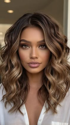 Lob Haircuts with Balayage Trendy Hair Balayage, Balayage Brunette To Blonde Short, Color Hair Ideas Highlights, Balayage For Neutral Skin Tone, Baylage Hair 2024, Brunette Hair With Highlights Blondes, Brown Hair With Brown Highlights, Balayage Ombre Brunette, Cool Brunette Balayage