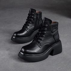 Gender: Women Item Type: Boots Main Material: Cow Leather Style: Casual, Classic, Retro Season: Spring, Autumn Heel Type: Wedge Outsole Material: Rubber Heel Height: High Heel (8 cm) Size Length cm inch 35 22.5 8.86 36 23 9.06 37 23.5 9.25 38 24 9.45 39 24.5 9.65 40 25 9.84