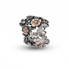 Dazzling Daisy! LUSH Daisy Chain Ring – A. JARON Fine Jewelry Silver Flower Jewelry With Rose Cut Diamonds, Silver Flower Shaped Jewelry With Rose Cut Diamonds, Luxury Silver Flower Ring, Silver Flower Ring With Rose Cut Diamonds, Jewelry Essentials, Daisy Chain, Gold Floral, Chain Ring, Buying Jewelry