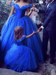 Ball Gown Off-the-Shoulder Sleeveless Floor-Length With Beading Tulle Dresses Off Shoulder Ball Gown, Gown For Prom, Robes D'occasion, Tulle Dresses, Tulle Party Dress, Beaded Tulle, Ball Gowns Prom, Tulle Prom Dress, Prom Dresses Ball Gown