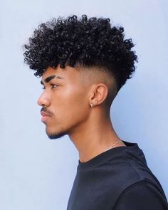 Boys Curly Haircuts, Taper Fade Curly Hair, Natural Hair Haircuts, Low Fade Haircut, Taper Fade Haircut, Black Men Haircuts, Tapered Haircut