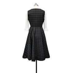 1 new message Queens Gambit Fashion, Queens Gambit Outfits, The Queen's Gambit Beth, Beth Harmon, Chess Queen, Cross Dress, Vintage Dress 60s, The Queen's Gambit, Check Dress