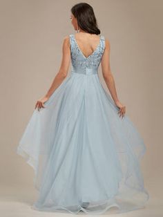 Lace V-neck Gown For Prom, V-neck Evening Dress With Lace Back For Prom, V-neck Lace Bodice Prom Gown, V-neck Evening Dress With Lace Back, V-neck Lace Evening Dress For Prom Season, V-neck Lace Bodice Evening Dress For Prom, V-neck Prom Evening Dress With Lace Bodice, V-neck Lace Prom Gown, V-neck Gown With Lace Bodice For Party