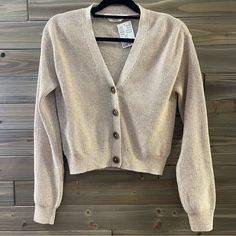 H&M Neutral Button Up Cardigan Chunky Knit Sweater. New With Tags Excellent Condition. Girls Size 16/18. H&m Long Sleeve Cardigan For Fall, Casual H&m V-neck Cardigan, H&m V-neck Cardigan For Spring, H&m Winter Tops, H&m V-neck Spring Cardigan, Minnie Mouse Sweater, Knot Sweater, Toddler Sweater