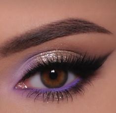 Make Up Purple Eyeshadow, Pastel Purple Eyeshadow, Make Up Violeta, Purple Eyeliner Brown Eyes, Light Purple Makeup Looks, Dramatic Eye Makeup