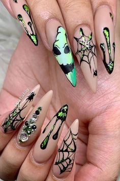 Skull Nail Designs, Night Nails, Nail Design Glitter, Nail Art Halloween, Holloween Nails, Skull Nails, Halloween Acrylic Nails