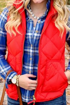 i like a puffer vest (though not bulky) and how fun are these two bright colors together?! Love it! Too bad this shade of red rarely looks good on me. totally digging that bright blue plaid shirt though. Bright Fall Outfits, Outfits With Red, Chloe Outfit, Jcrew Vest, Magical Clothes, Fall Outfits Aesthetic, Preppy Mode, Puffer Vests, Chaleco Casual